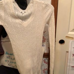 Lightweight sweater
